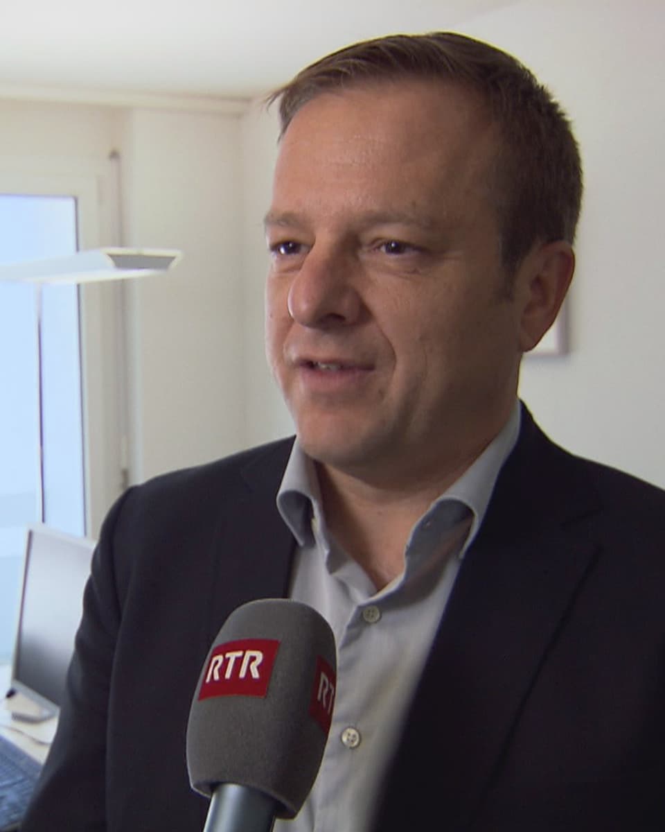 Giusep Defuns, parsura da la direcziun da l’KESB.