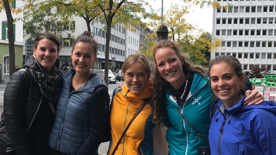 Da sanester: Anna Kostner, Magdalena Pitscheider, Elena Ferdigg,  Eleonora Insam ed Ellen Declara.