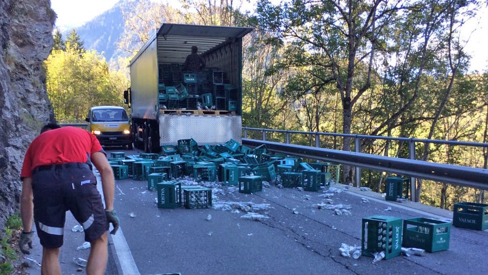 Harassas e buttiglias sin via suenter in accident