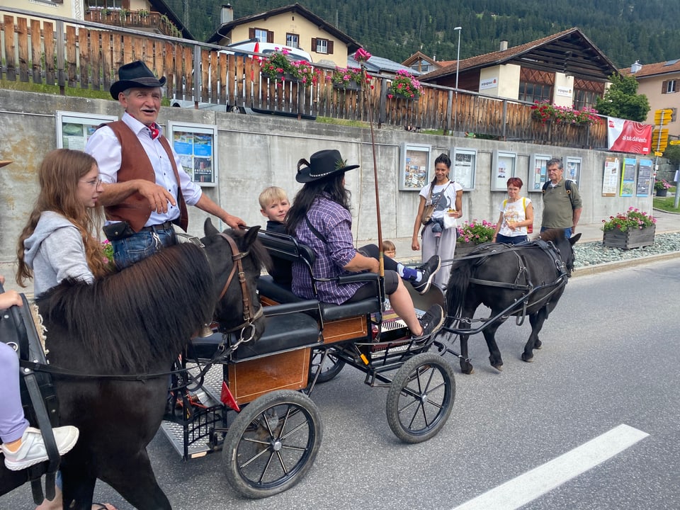 Sin viadi cun il pony da Giatgen Arpagaus.