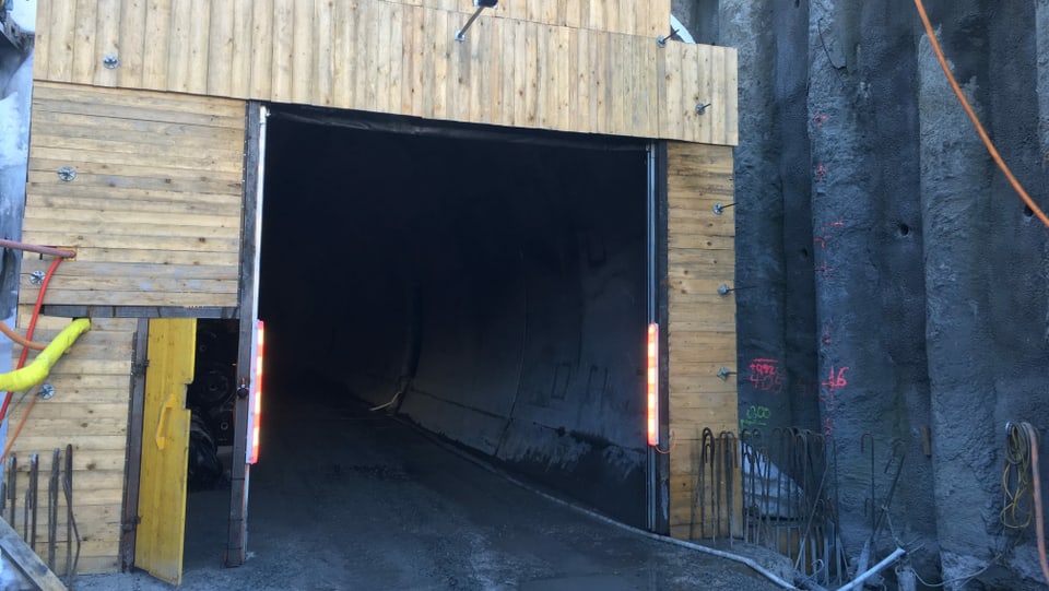 L'entrada dal nov tunnel da l'Alvra.