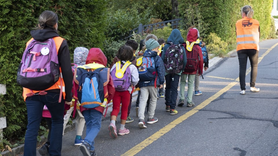 Schulanfang in Graubünden.