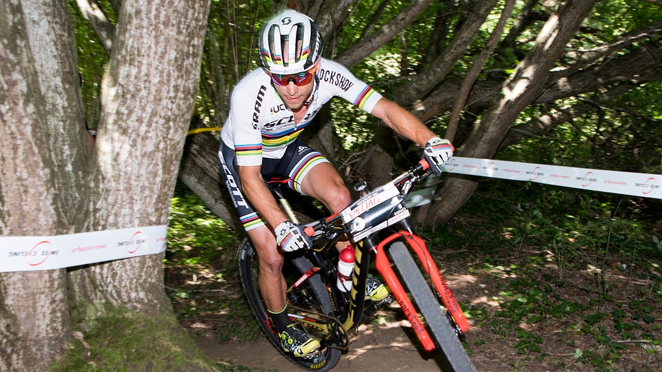 Purtret da Nino Schurter. 
