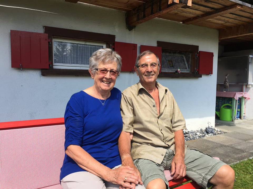 Marcel e Leontina Sac Marcel e Leontina Sac sin banc avant il mises.