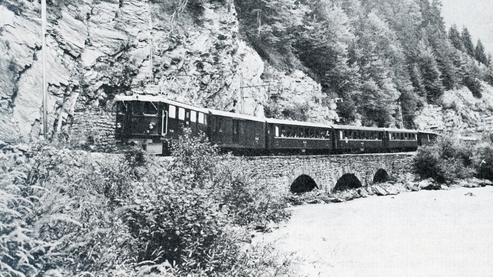 Tren cun la locomotiva Ge 4/4 606