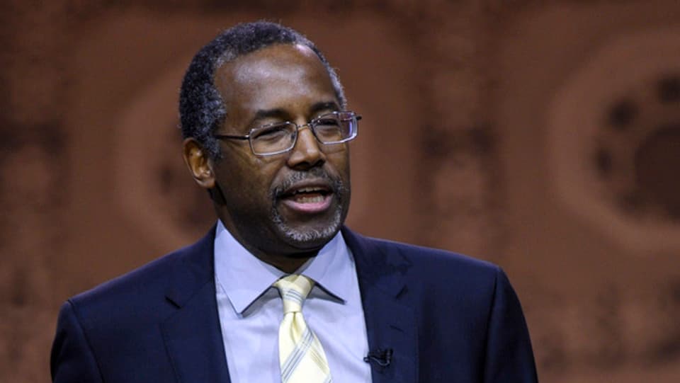 Ben Carson, il politicher e neurochirurg da 63 onns.