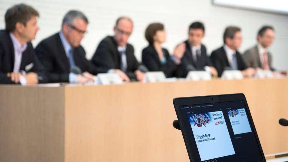 Il comité independent ha infurmà davart lur posiziun areguard l'iniziativa dal servetsch public.