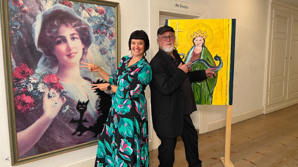 Yvonne Gienal und Luis Coray vor zwei Bilder.
