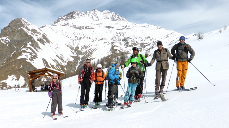 Il club da skis avant dus onns, davostiers il Piz Tschütta.