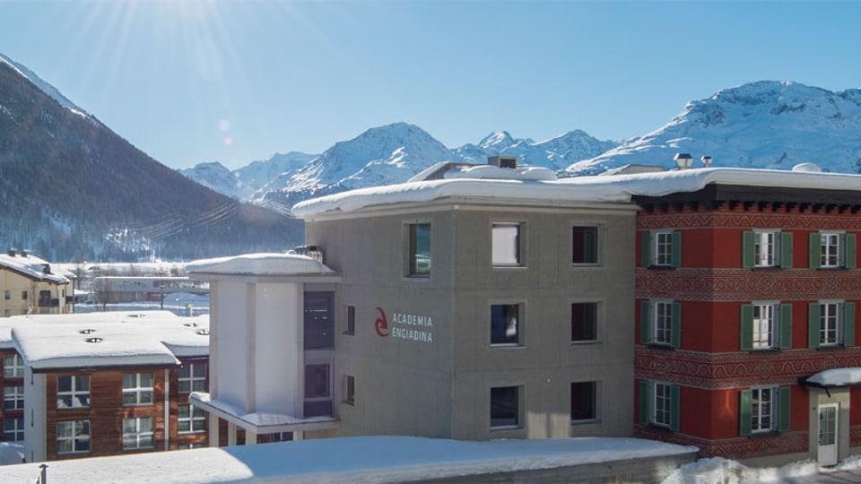 La chasa da l'Academia Engiadina a Samedan