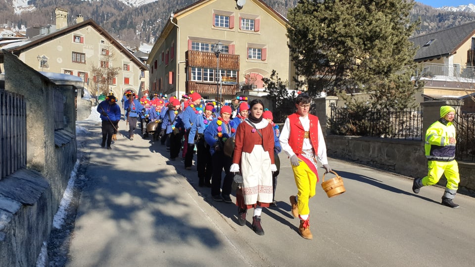 Umzug zum Chalandamarz 2022 in Samedan
