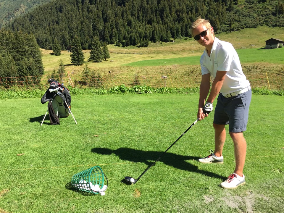 Frederic Cathomas sin la plazza da golf a Selva.