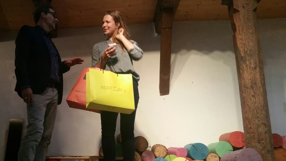 Enfin ils 17 da settember datti diversas producziuns dal teater «Desiree».