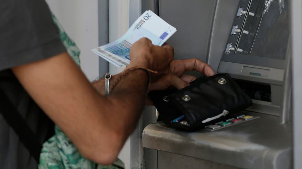 Automat da banca en Grezia.