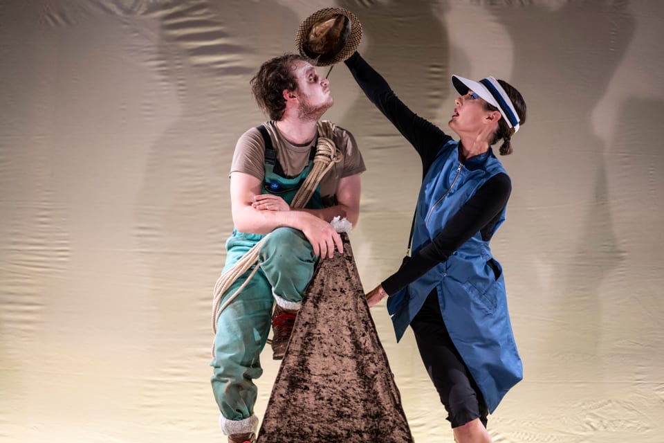 Theaterstück  «üna sbrinzla – üna grotesca otalpina» 
