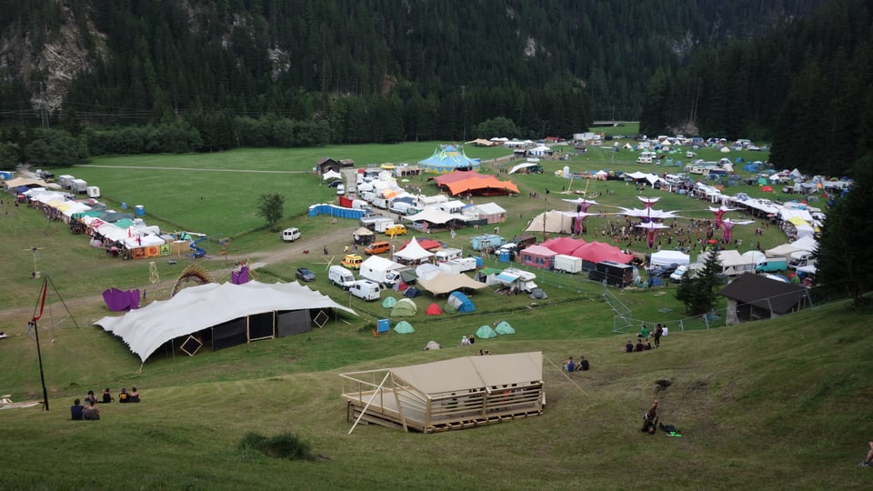 Il festival ha cumenzà.