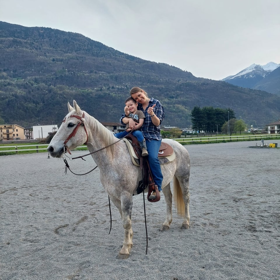Die grosse Leidenschaft von Madlaina Del Re-Moder sind ihre Pferde.