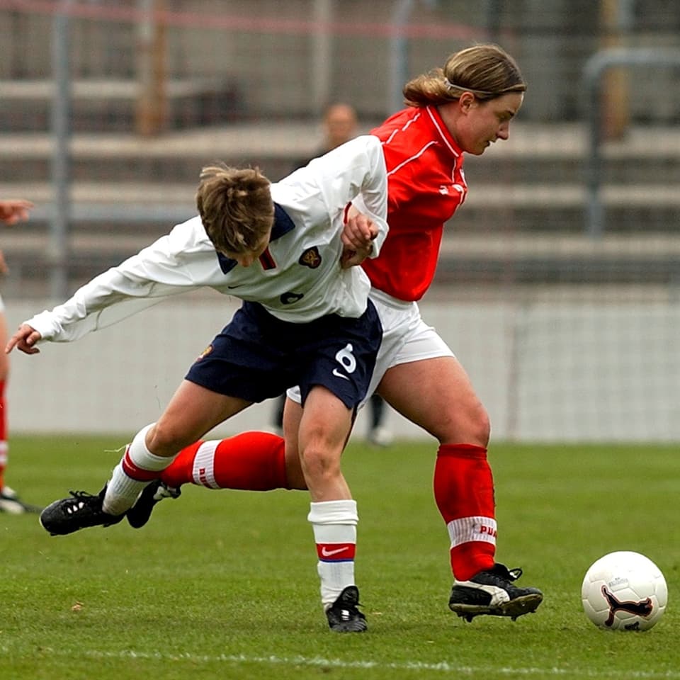 2002, Fussballspiel zwischen Russland und der Schweiz.
