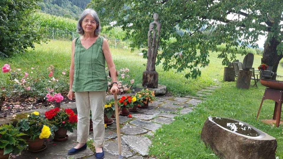 Rita Cadruvi è adina da viadi cun crutscha
