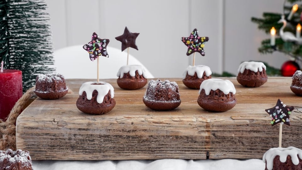 Rezept für ein Weihnachtdesser: Mini-Schokoladen-Gugelhupf