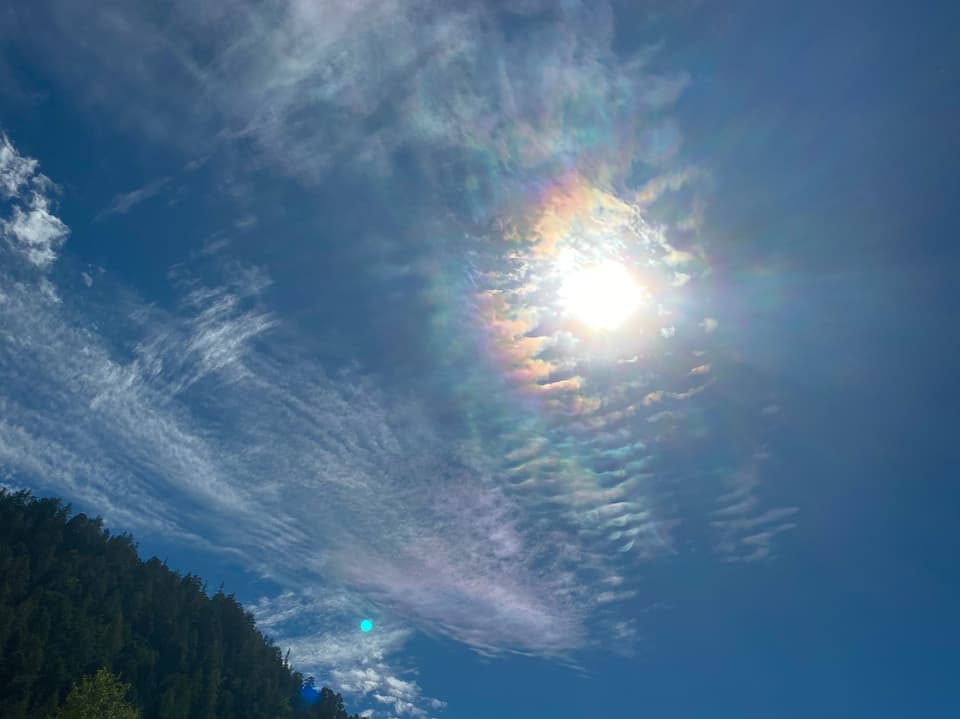 Cirrocumulus Wolken in Versam, Graubünden