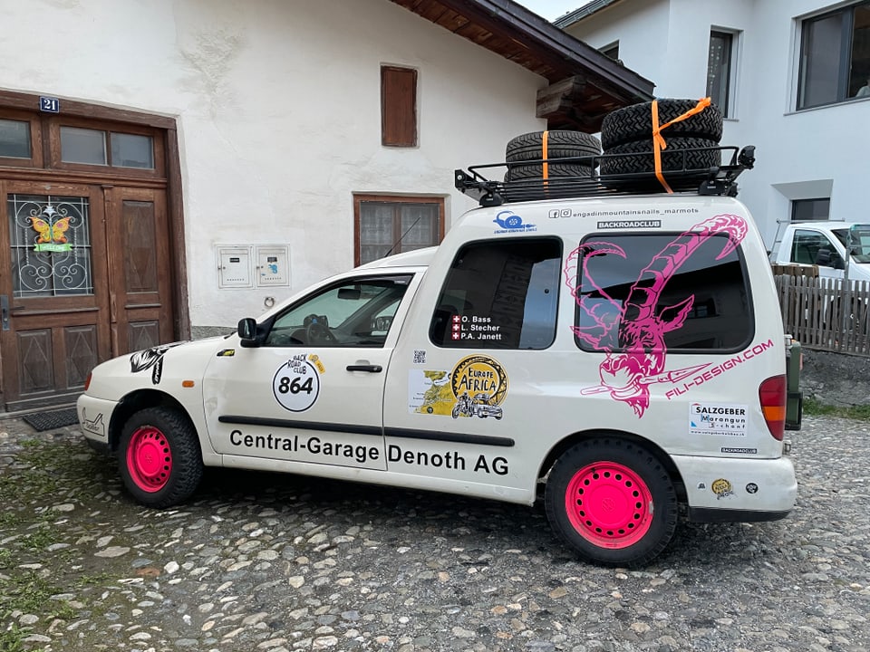Das VW Caddy der engadiner Mannschaft: Engadin mountain snails