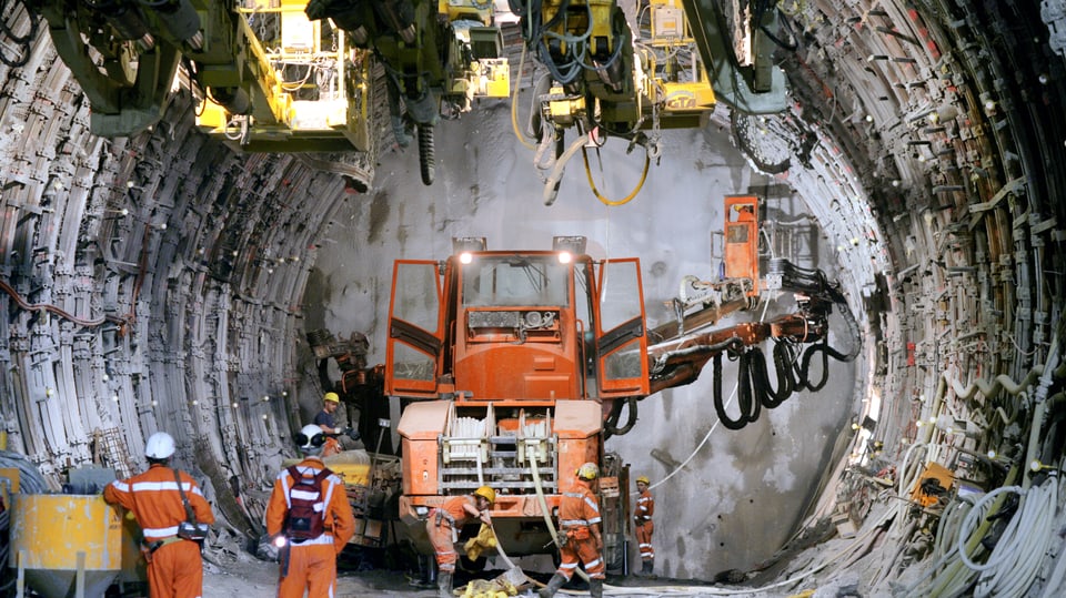 Lavurs en il tunnel.