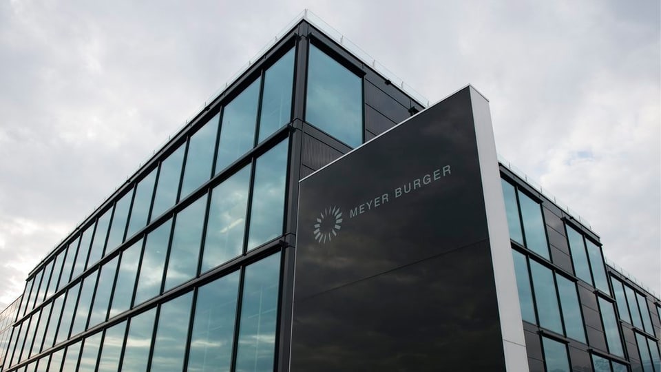 Purtret dal bajetg da Meyer Burger a Thun. 