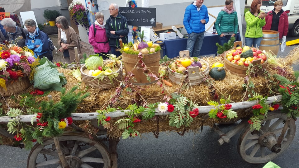 Festa da racolta en Val Müstair.