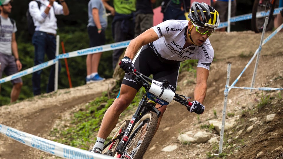 Nino Schurter en acziun sin ses bike.