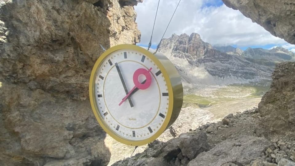 Al Pass dal Güglia va il temp magari auter – l’ura gigantica da dus artists tudestgs