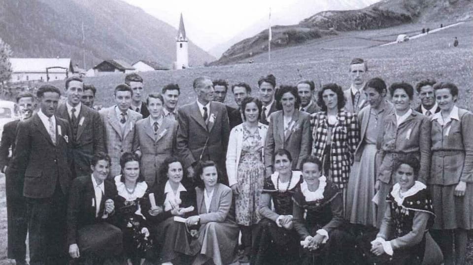 nossaistorgia.ch maletg nair/alv chor masdà da Tschlin