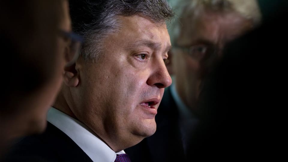 Petro Poroschenko vul terminar uschia il bumbardament permanent en il territori da Lugansk.