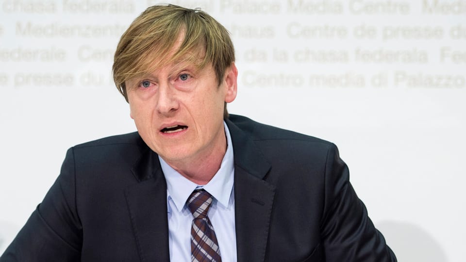 Il survegliader dals pertschs Stefan Meierhans.