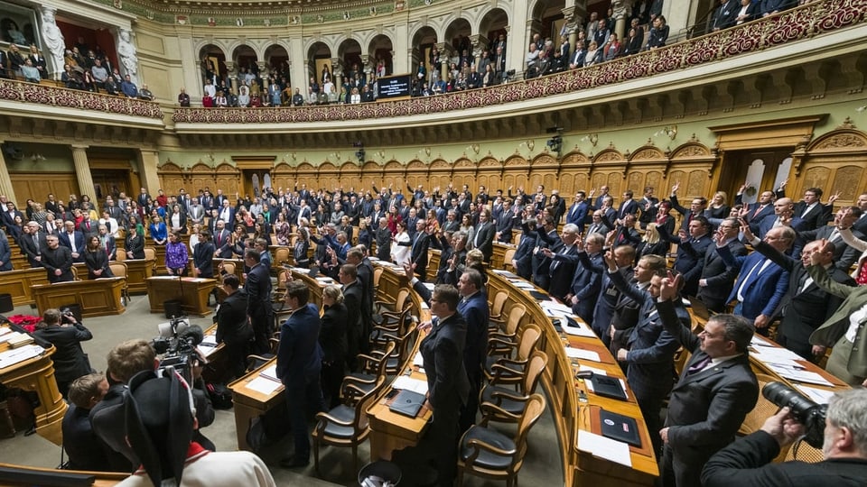 Engiramaint dals commembers dal Cussegl naziunal.
