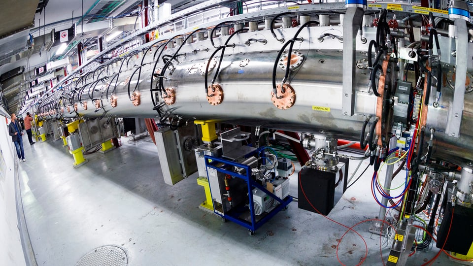 Ina part dal Cern a Genevra che mussa il svilup tecnic.