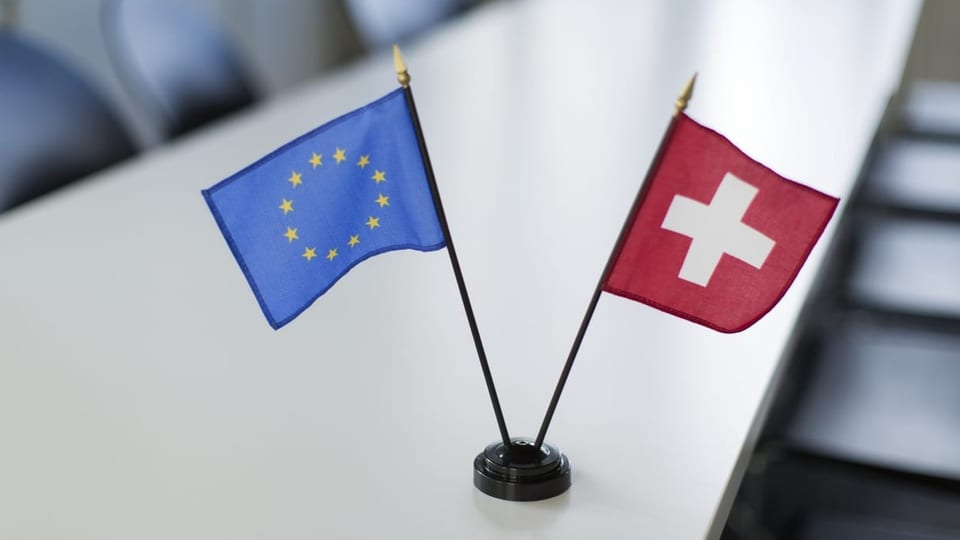 Foto da la bandiera europeica e quella da la Svizra