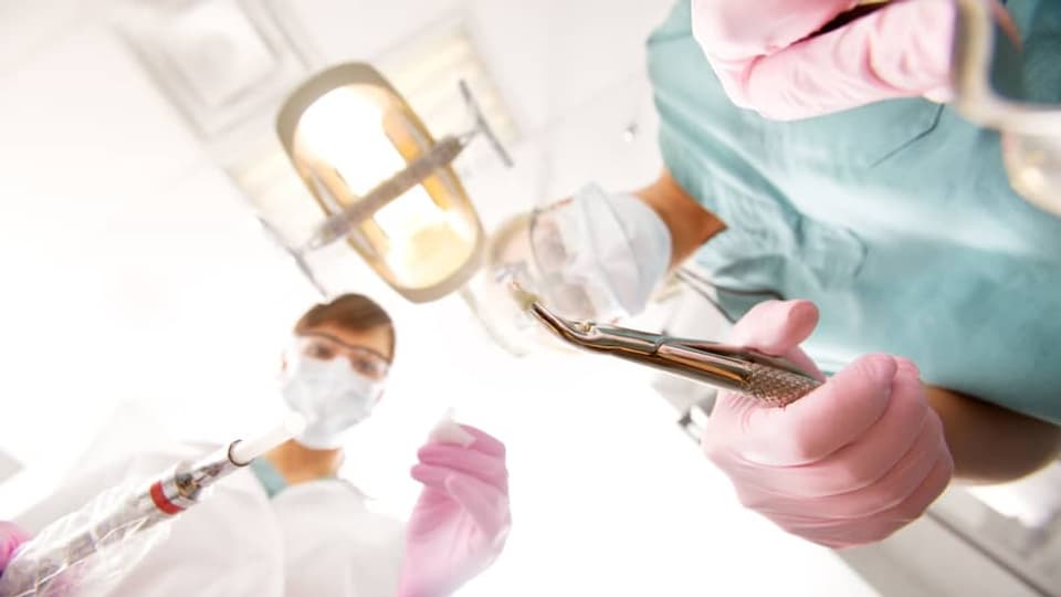 Bunura: Servetsch d'urgenza da dentists en Surselva
