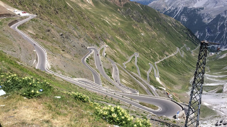 Las stortas a piz dal pass dal Stelvio