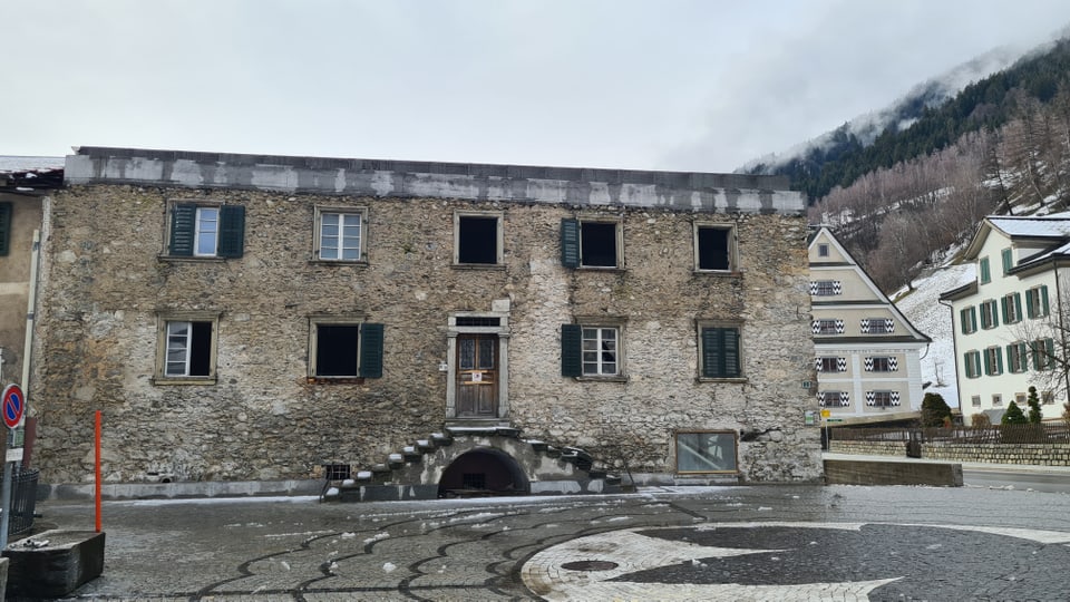 Die Casa Carigiet in Trun ist das Geburtshaus von Alois und Zarli Carigiet, im 2019 ist es abgebrannt. 