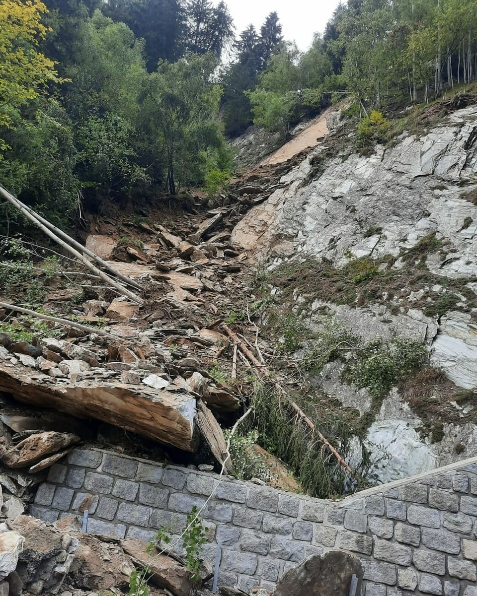 Purtret da al val che ha purtà giu il material. 