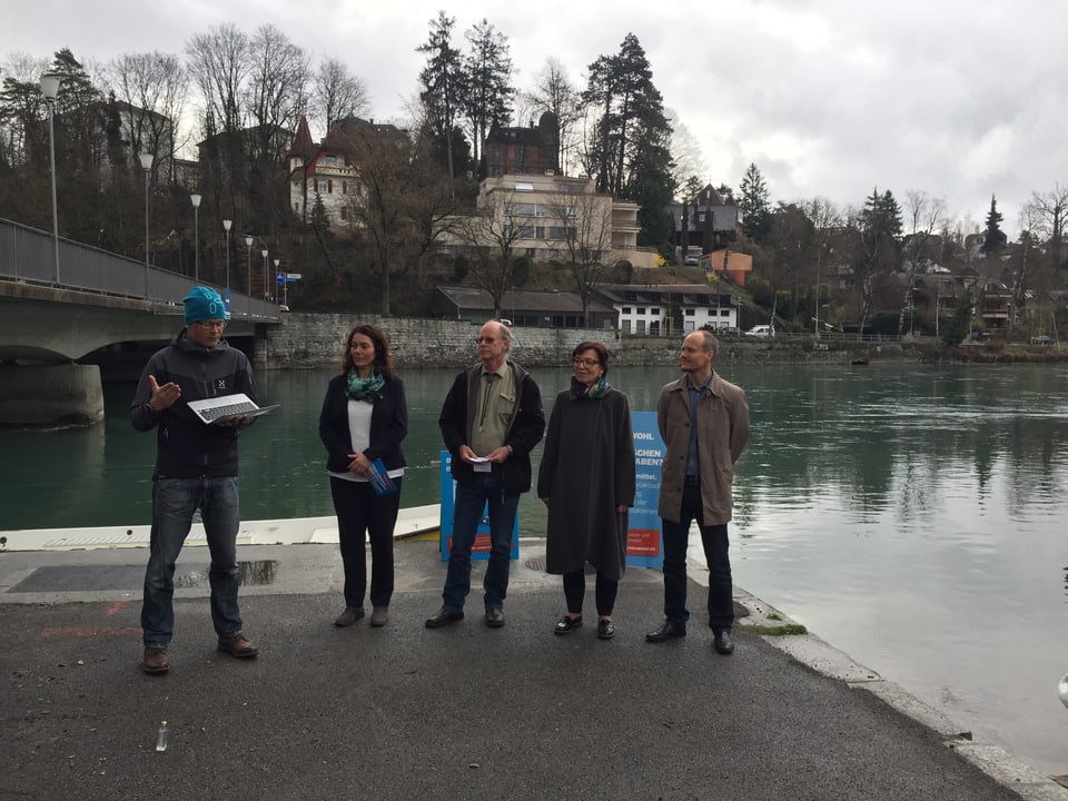 Ernst Bromais (ambassadur da l'aua da l'ONU), Fraziska Herren (inizianta), Rolf Frischknecht, (protecziun dals animals), Madeleine Vakkuri-Gutknecht (inizianta), Roman Wiget ( president da la cumissiun resursas dad aua)