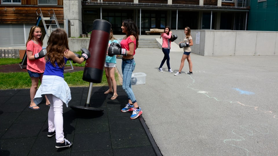 Giuvnas a far kickbox