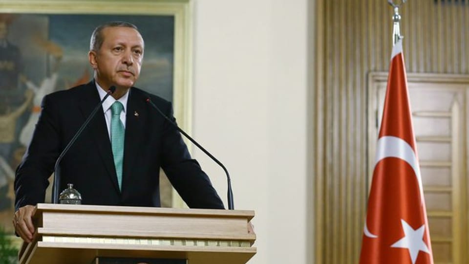 erdogan al pult tar in pled