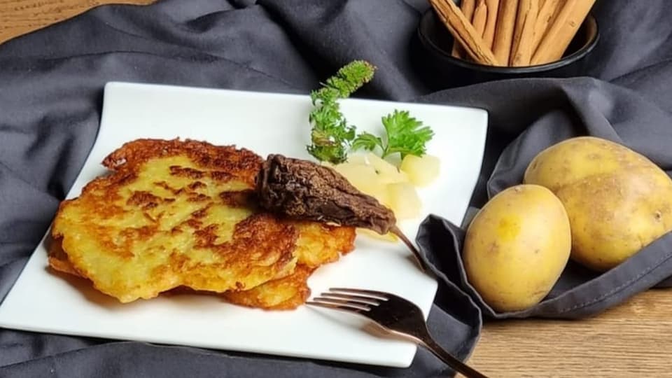 Vaischlas – Kartoffelküchlein. Vaischlas Rezept – eine Bündner Spezialität.