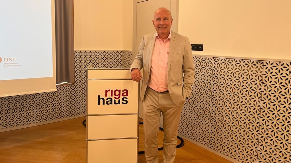 Netzwerk, Gemeinschaft, Menschen, füreinander da sein, Gesellschaft Sozial Alter Altersheim