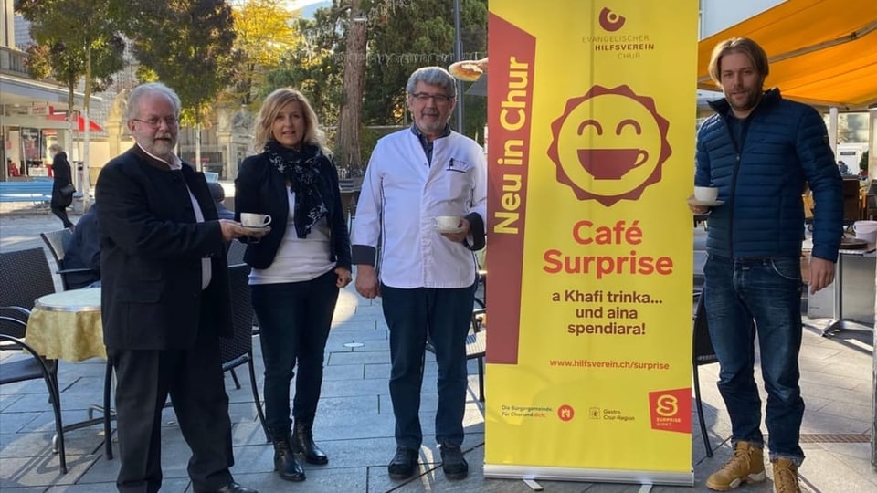 Café Surprise: Baiver in e pajar dus cafes per ina buna chaussa