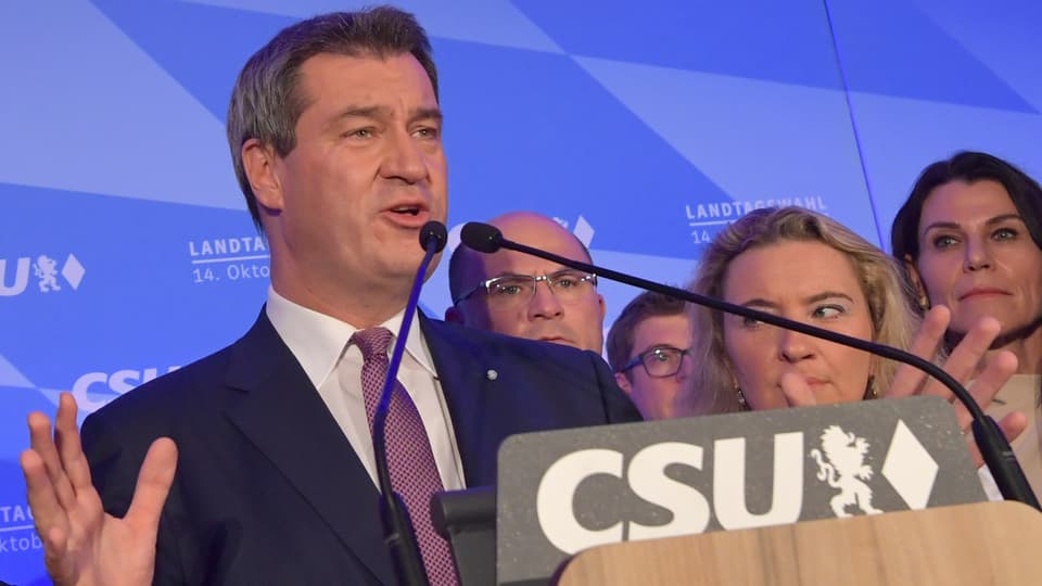Markus Söder discurra tar la festa d'elecziun.