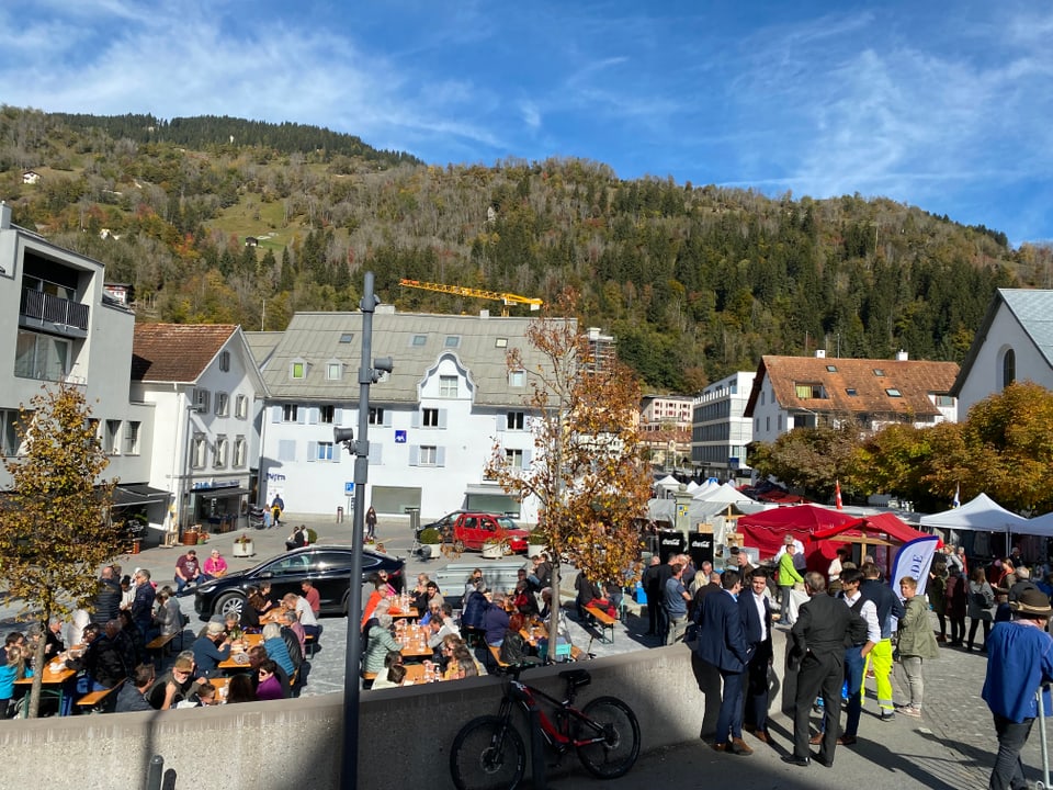 Impressiuns da la fiera d'atun a Glion.