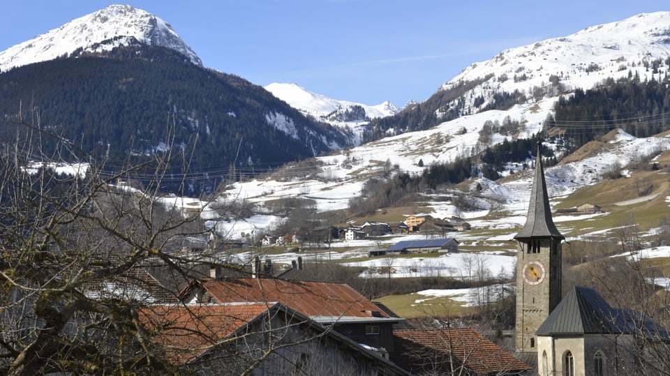 Muntogna da Schons vis navend da Ziràn.